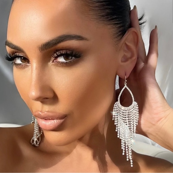 Silver Geometric Dangle Tassel Rhinestone Earring - Picture 1 of 3